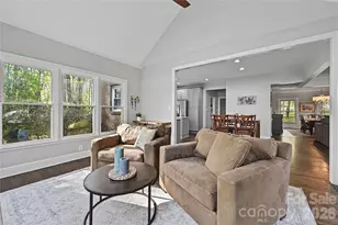 4841 Mountain Point Ln, Charlotte, NC 28216 - Photo 18