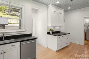 117 Jackson St, Sylva, NC 28779 - Photo 10