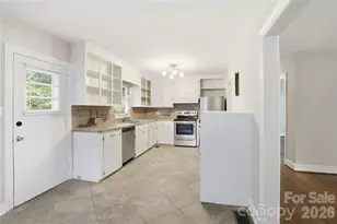 25 Ridenhour Ct SE, Concord, NC 28205 - Photo 4