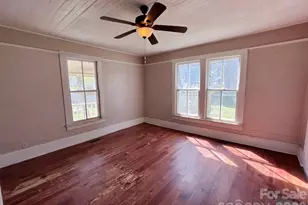 202 E Central Ave, Catawba, NC 28609 - Photo 12