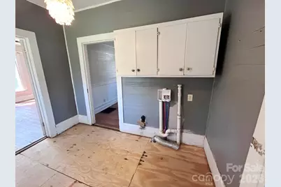 202 E Central Avenue, Catawba, NC 28609 - Photo 22