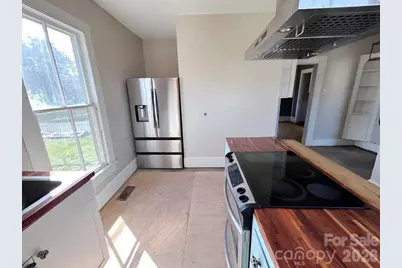 202 E Central Avenue, Catawba, NC 28609 - Photo 10