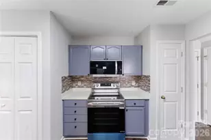 8608 Moody Rd, Charlotte, NC 28215 - Photo 18