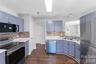 8608 Moody Rd, Charlotte, NC 28215 - Photo 12