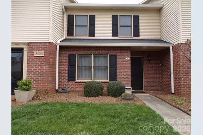 869 21st Avenue NE, Hickory, NC 28601 - Photo 2