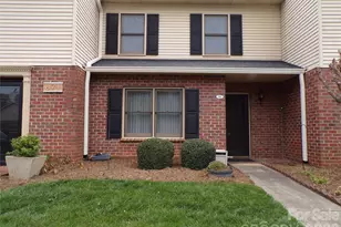 869 21st Ave NE, Hickory, NC 28601 - Photo 2