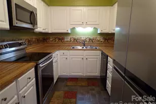 869 21st Ave NE, Hickory, NC 28601 - Photo 8