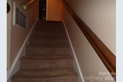 869 21st Avenue NE, Hickory, NC 28601 - Photo 12