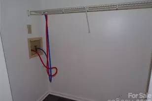 869 21st Ave NE, Hickory, NC 28601 - Photo 10