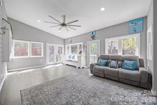 6215 Glencairn Ct, Charlotte, NC 28269 - Photo 22