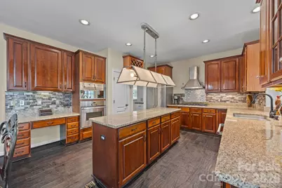 6215 Glencairn Court, Charlotte, NC 28269 - Photo 16