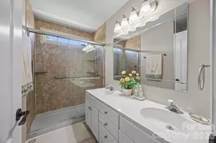 6215 Glencairn Ct, Charlotte, NC 28269 - Photo 34