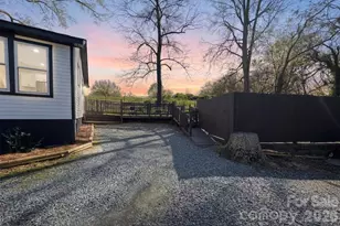 443 Brandon St, Davidson, NC 28036 - Photo 6