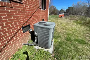 705 E Main St, Cleveland, NC 27013 - Photo 6