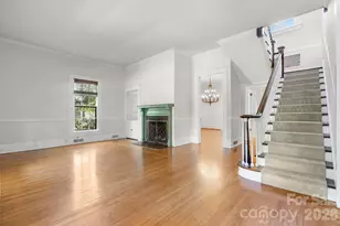 130 N Mulberry St, Statesville, NC 28677 - Photo 6