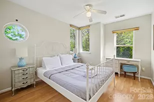 701 E 8th St, Charlotte, NC 28202 - Photo 26