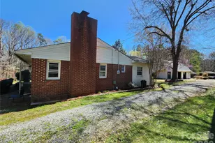 217 St John St, Dallas, NC 28034 - Photo 16