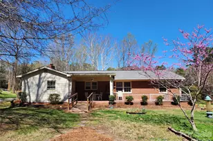 217 St John St, Dallas, NC 28034 - Photo 2