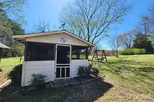 217 St John St, Dallas, NC 28034 - Photo 26