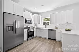 4809 Eleanor Dr, Charlotte, NC 28208 - Photo 8