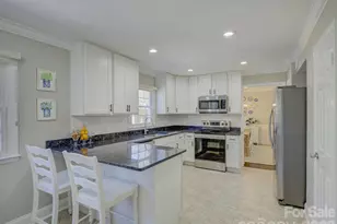 6526 Wheeler Dr, Charlotte, NC 28211 - Photo 12