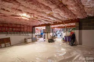 1916 Laurel Park Hwy, Hendersonville, NC 28739 - Photo 28