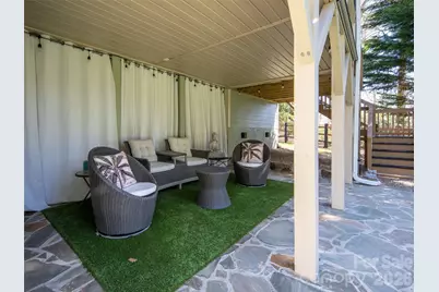 1916 Laurel Park Highway, Hendersonville, NC 28739 - Photo 30