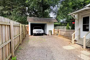 416 S Race St, Statesville, NC 28677 - Photo 4