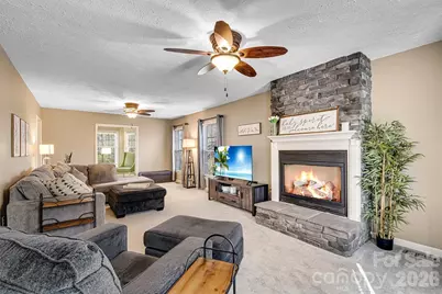 929 43rd Avenue Court NE, Hickory, NC 28601 - Photo 8