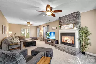 929 43rd Ave Ct NE, Hickory, NC 28601 - Photo 8