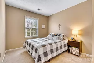 929 43rd Ave Ct NE, Hickory, NC 28601 - Photo 20