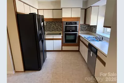 1720 12th Street NE, Hickory, NC 28601 - Photo 8