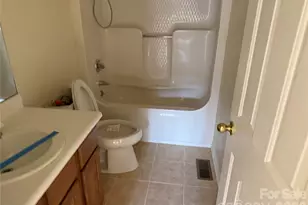 1720 12th St NE, Hickory, NC 28601 - Photo 16