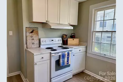 214 W Maine Avenue, Bessemer City, NC 28016 - Photo 2