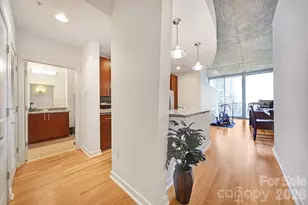 210 N Church St, Charlotte, NC 28202 - Photo 6