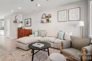 566 W End Dr, Charlotte, NC 28208 - Photo 10