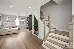 566 W End Dr, Charlotte, NC 28208 - Photo 12