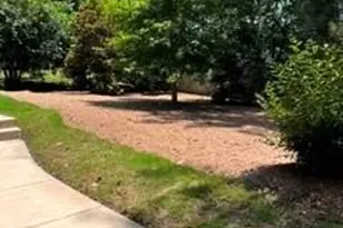 566 W End Dr, Charlotte, NC 28208 - Photo 20