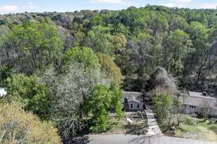 1919 Oak Hollow Rd, Gastonia, NC 28054 - Photo 32