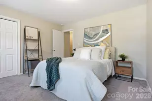 8033 Regent Park Ln, Charlotte, NC 28210 - Photo 14