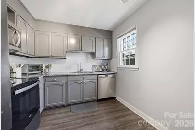 8033 Regent Park Lane, Charlotte, NC 28210 - Photo 4