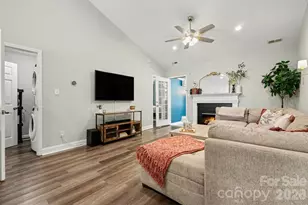 9113 Shenington Pl, Charlotte, NC 28216 - Photo 4