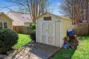 9113 Shenington Pl, Charlotte, NC 28216 - Photo 24