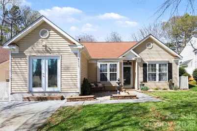 9113 Shenington Place, Charlotte, NC 28216 - Photo 1