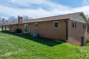 5515 Chestnut Dr, Hickory, NC 28602 - Photo 28