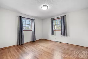 5515 Chestnut Dr, Hickory, NC 28602 - Photo 22