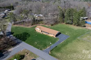 5515 Chestnut Dr, Hickory, NC 28602 - Photo 32