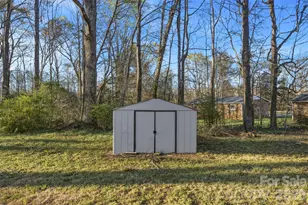 1123 Dallas Stanley Hwy, Dallas, NC 28034 - Photo 38