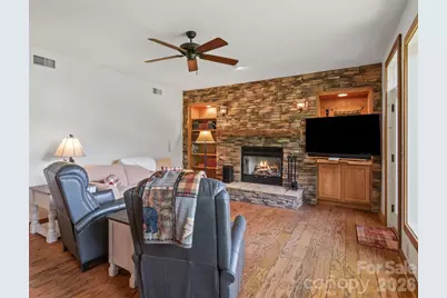 61 Creekside Way #G201, Burnsville, NC 28714 - Photo 6