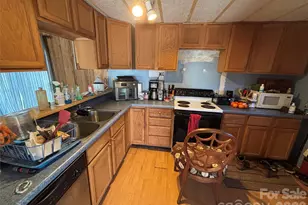 2307 Pathfinder St, Newton, NC 28658 - Photo 16